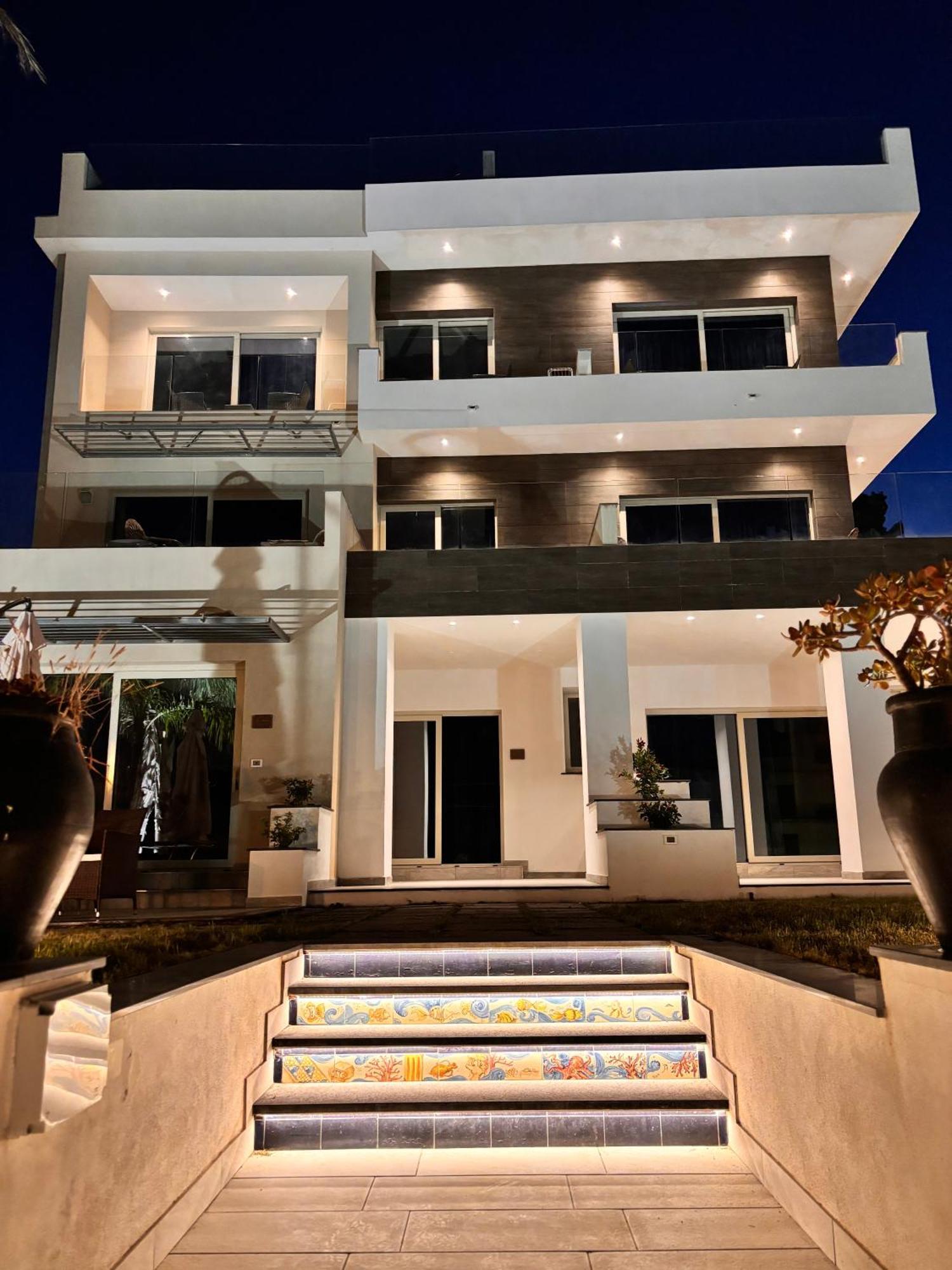 Ig - "Villa Don Antonio" Apartments Джардини-Наксос Экстерьер фото