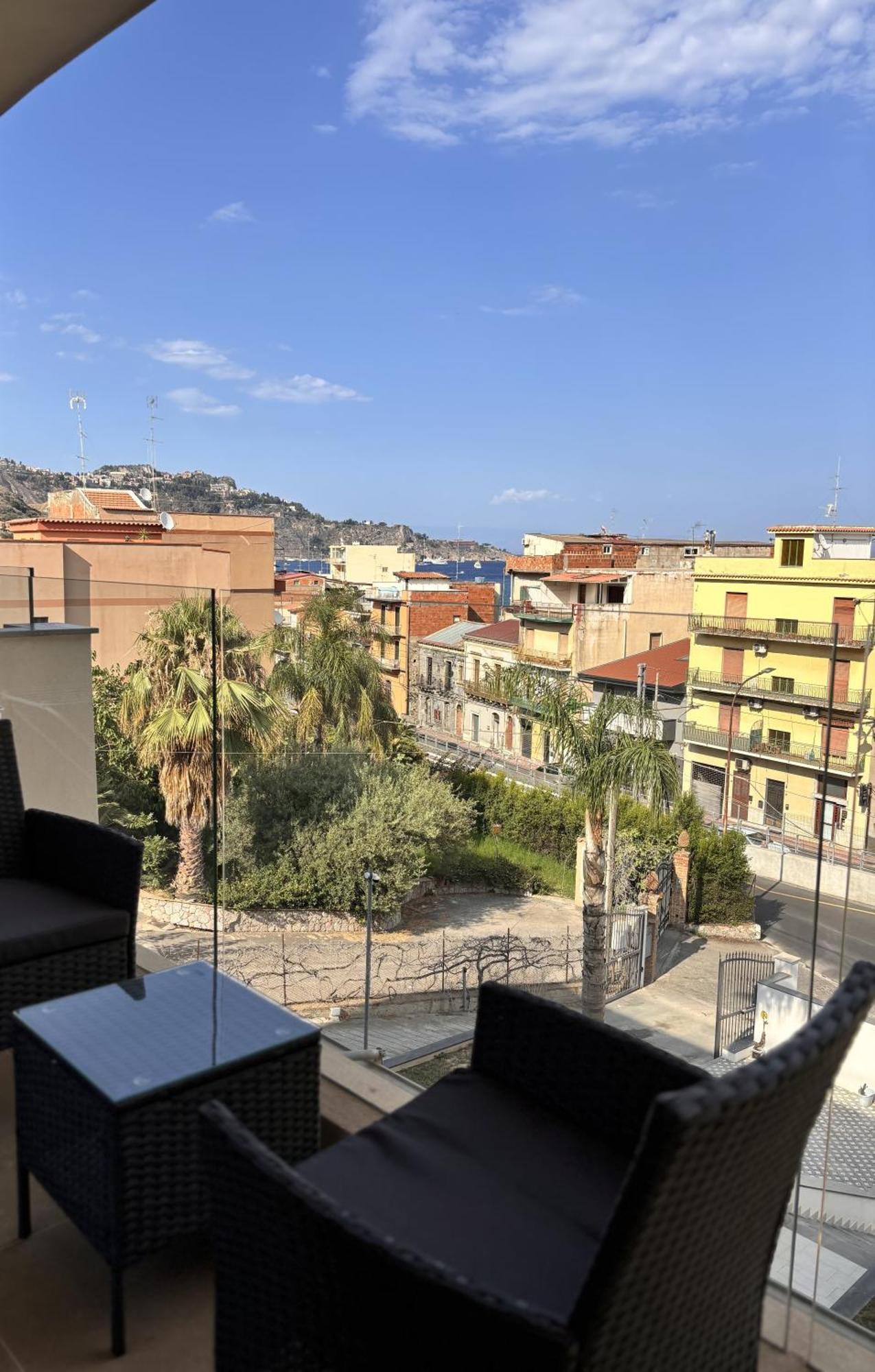 Ig - "Villa Don Antonio" Apartments Джардини-Наксос Экстерьер фото