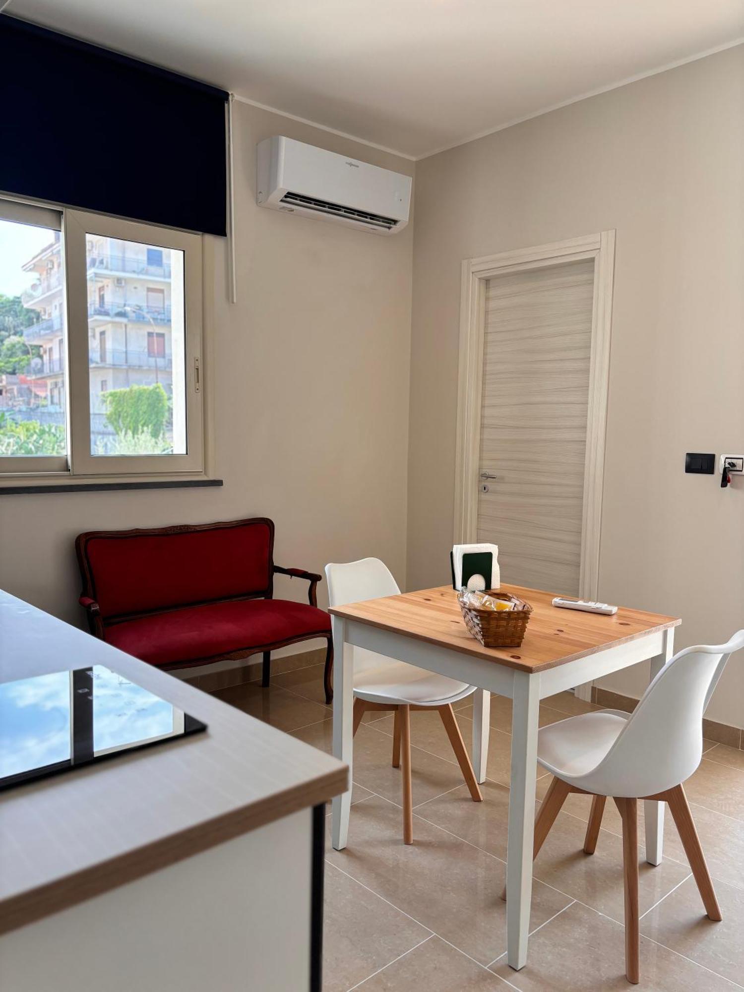 Ig - "Villa Don Antonio" Apartments Джардини-Наксос Экстерьер фото