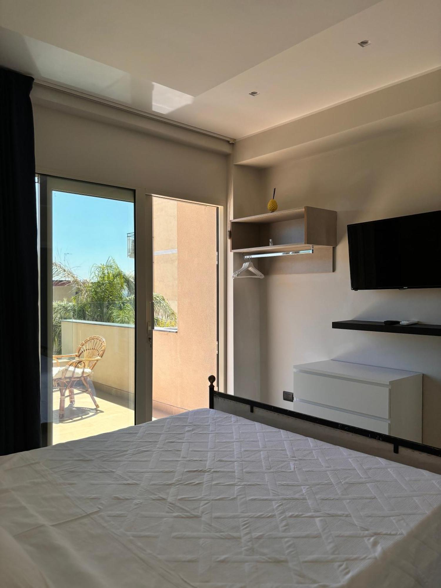 Ig - "Villa Don Antonio" Apartments Джардини-Наксос Экстерьер фото