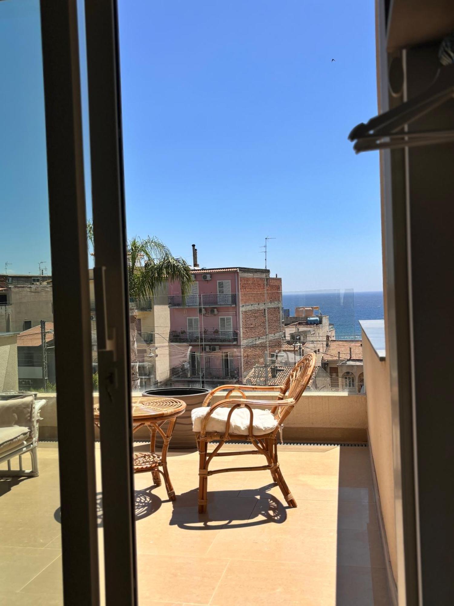 Ig - "Villa Don Antonio" Apartments Джардини-Наксос Экстерьер фото