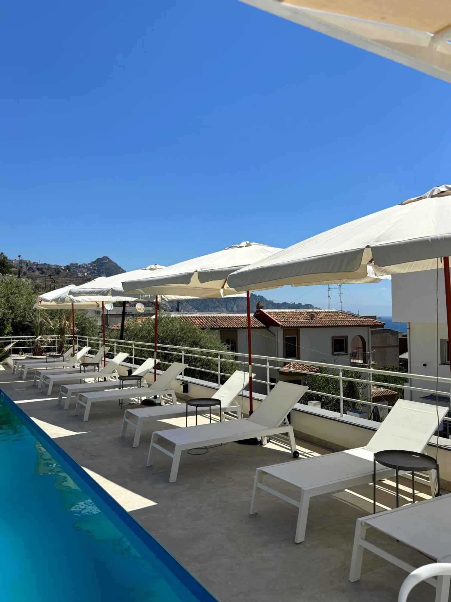 Ig - "Villa Don Antonio" Apartments Джардини-Наксос Экстерьер фото