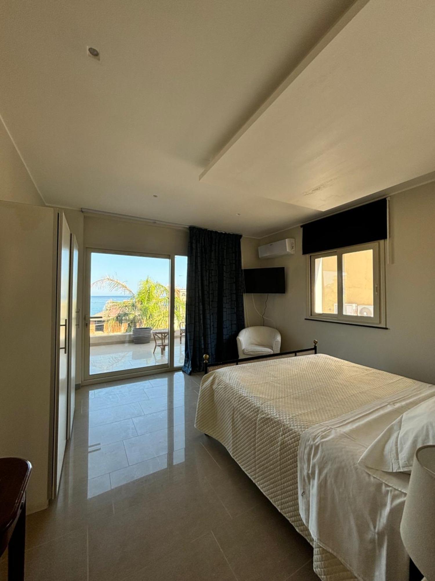 Ig - "Villa Don Antonio" Apartments Джардини-Наксос Экстерьер фото